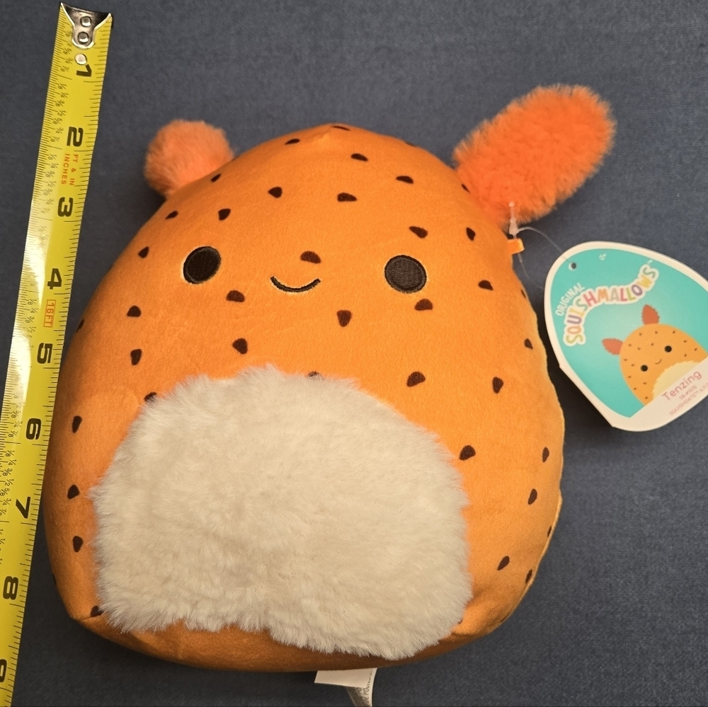 NWT Tenzing the 8" Sea Bunny is an orange Squishmallow from the Deep Sea Squad